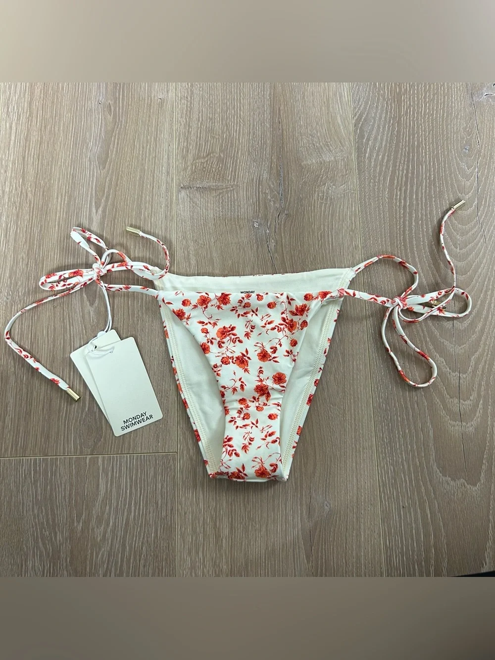 NWT New Monday Swimwear Cala Roja Top and Le Marais Bottom Sunrise Floral Size P